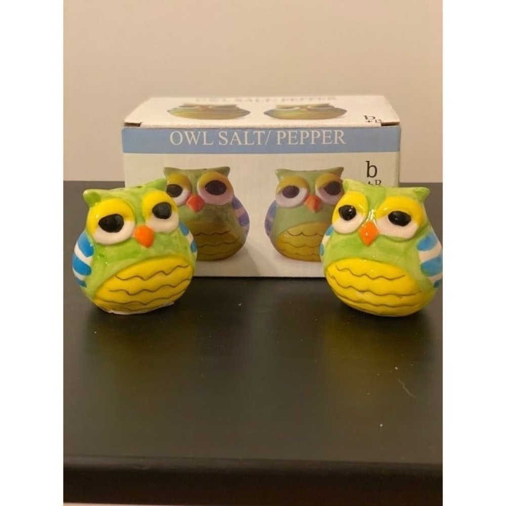 Set 2 Green Yellow Salt & Pepper Ceramic Owls